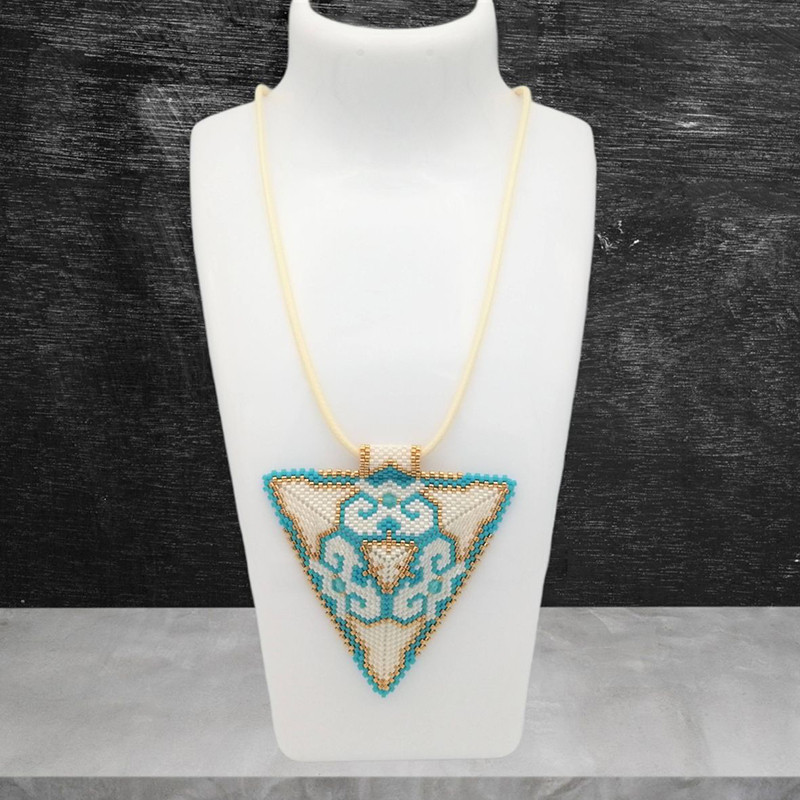 Lonada driehoekige hanger ketting