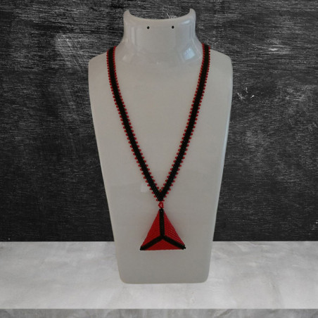 Necklace with red triangle pendant - Rougia