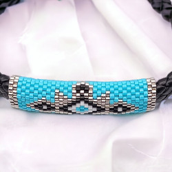 Ramia leather bracelet – Handmade bracelet with Miyuki Delica beads | Mamzelle Creations