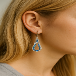 Boucles d oreilles Saphir porté