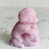 Decoratieve kaars “Gestapelde Puppies” – Kokoswas – 9 cm – Optie plateau