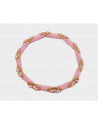 Découvrez ma collection de bracelets faits main avec perles colorées