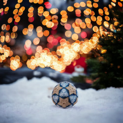 Boule de Noël artisanale en perles Miyuki Delica
