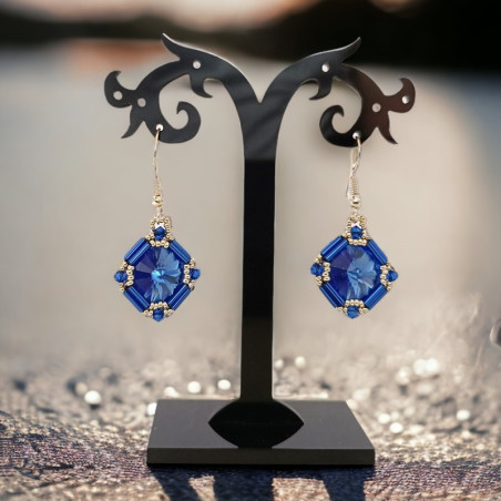 Handgemaakte Rivola oorbellen met Miyuki kralen en cabochon | Mamzelle Creations