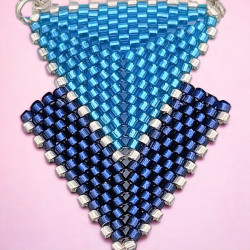 Boucles d’oreilles double triangle Tahila en perles Miyuki Delica | Mamzelle Creations