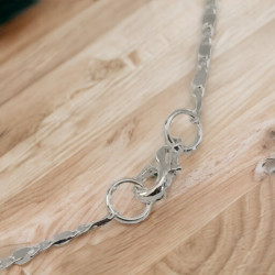 Collier avec pendentif en Miyuki Delica et cabochon Swarovski - Mamzelle Créations
