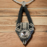 Collier avec pendentif en Miyuki Delica et cabochon Swarovski - Mamzelle Créations