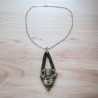 Collier avec pendentif en Miyuki Delica et cabochon Swarovski - Mamzelle Créations