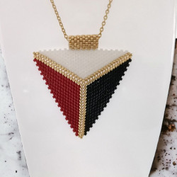 Parure triangle bordeaux, noir et blanc avec perles Miyuki Delica