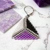 Parure tissée en forme de triangle avec perles Miyuki Delica mauve, noir et blanc