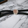 Parure tissée en forme de triangle avec perles Miyuki Delica mauve, noir et blanc