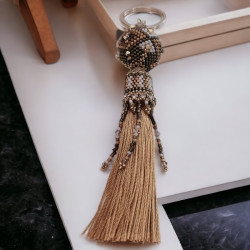 Porte-clé en bois avec perles Miyuki Delica et cristaux.