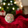 Boule de Noël en Perles Miyuki Delica - Motif Pentagones Rouges - 4 cm de Diamètre | Décoration de Noël Élégante
