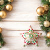 Étoile en 3D Verte, Rouge et Blanche en Perles Miyuki Delica - Décoration de Noël Artisanal