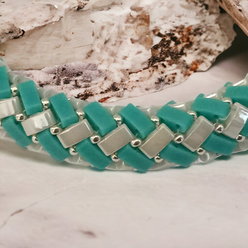 L'Art Fascinant du Tissage en Spirale : Créer des Bijoux Élégants avec des Perles